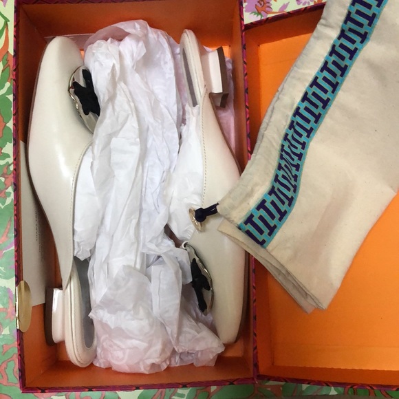 Tory Burch, Woven Logo, Kitten Heel Mule, size 9 - Picture 9 of 9